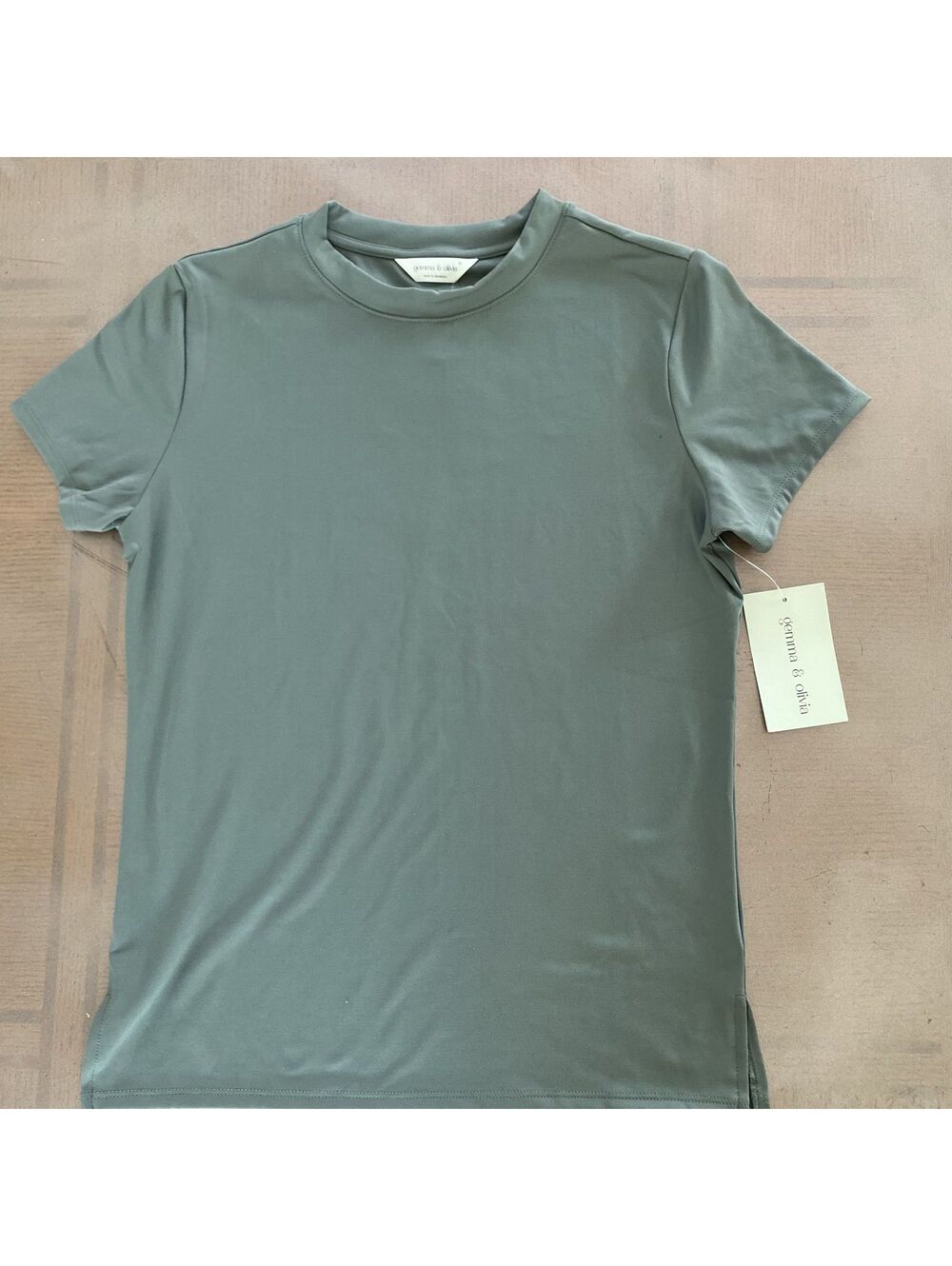gemma & olivia Women's Basic Crew Neck T-Shirt Green Size M